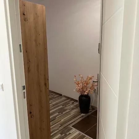 Apartment Kehida Relax Apartmanhaz Kehidakustány