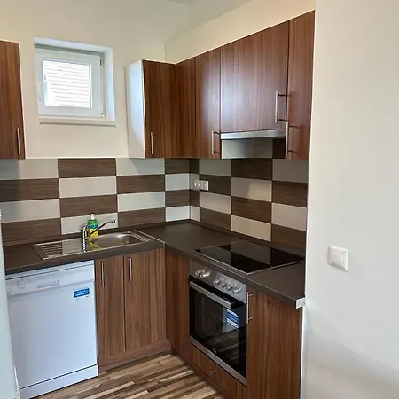 Apartment Kehida Relax Apartmanhaz Kehidakustány