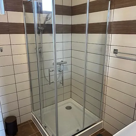 شقة Kehida Relax Apartmanhaz *